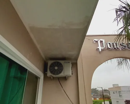 Reparo de forro após infiltração